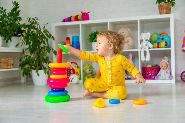 Jucarii pentru dezvoltarea motorie a unui bebelus